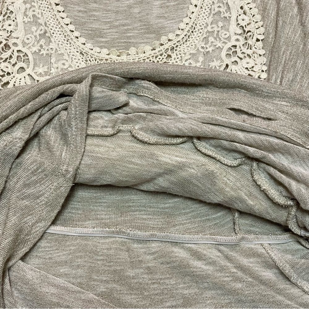 Moa Moa Ivory/Beige Crocheted Lace Top Lightweight Women’s Size Medium - Picture 7 of 11